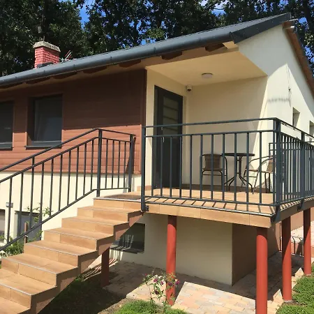 Ferienhaus Balaton Wellness Tom Cat Nyaralo 1 Wellness Es 1 Gyermekbarat Apartmannal Kovagoors