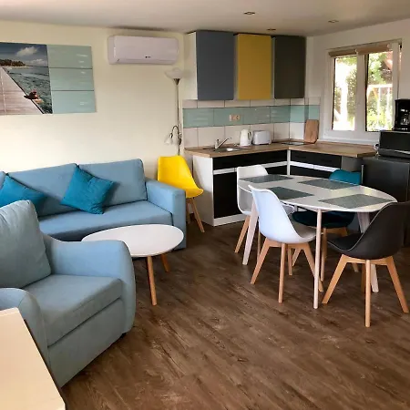 Ferienhaus Balaton Wellness Tom Cat Nyaralo 1 Wellness Es 1 Gyermekbarat Apartmannal *