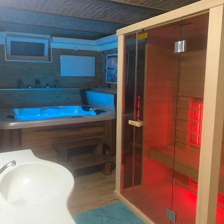 Ferienhaus Balaton Wellness Tom Cat Nyaralo 1 Wellness Es 1 Gyermekbarat Apartmannal